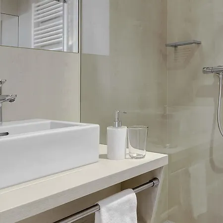 Hotell Gardenazza 3*
